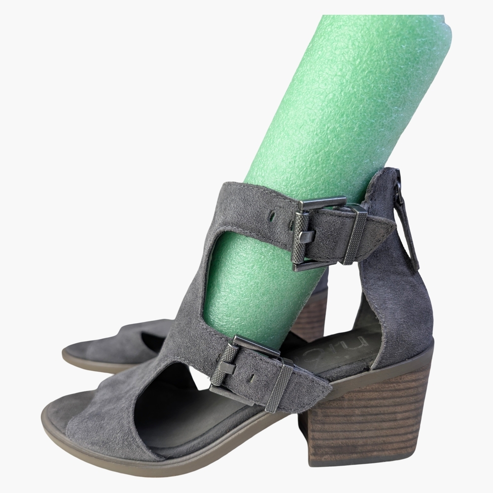 Nicole Jahida Leather Cutout Sandals | Grey Suede Block Heel | Size 7